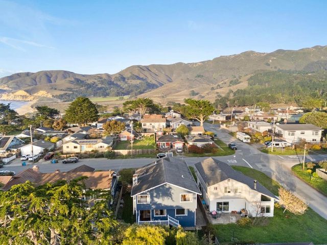 266 6th Street, Montara, CA 94037