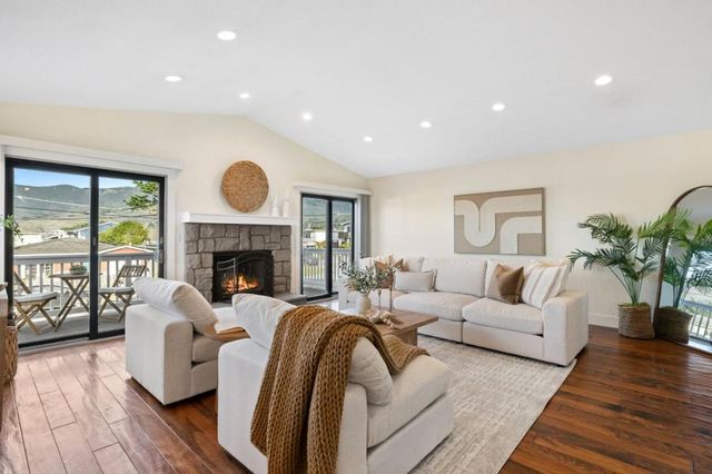 266 6th Street, Montara, CA 94037