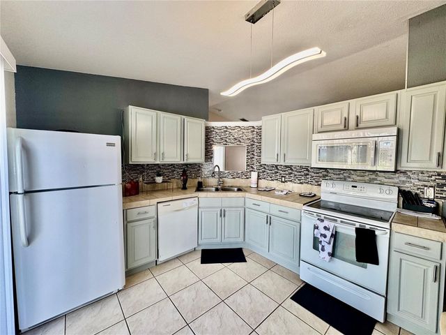 350 ANCHOVIE COURT, Kissimmee, FL 34759