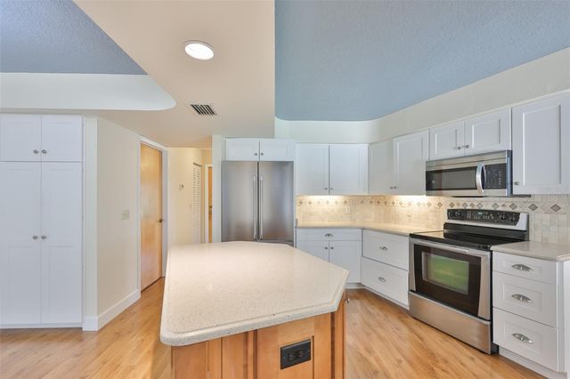 508 RUNNING HORSE ROAD, Seffner, FL 33584