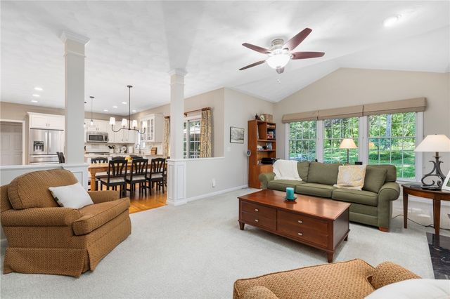 11 Prides Crossing Lane, North Kingstown, RI 02874