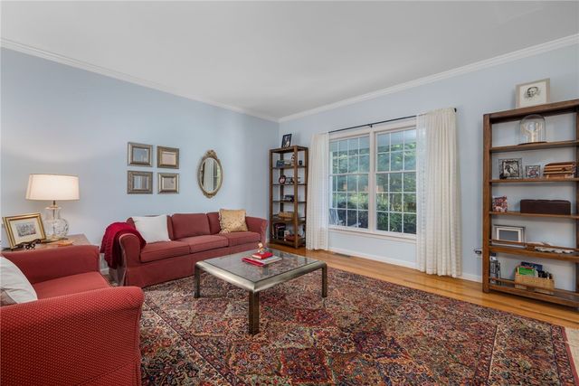 11 Prides Crossing Lane, North Kingstown, RI 02874
