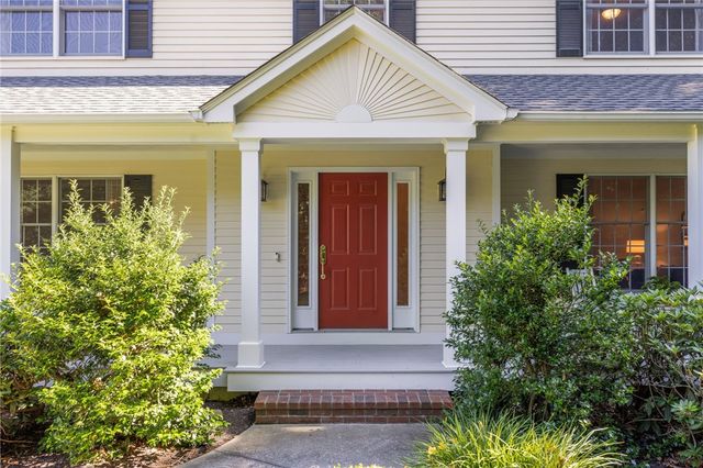 11 Prides Crossing Lane, North Kingstown, RI 02874