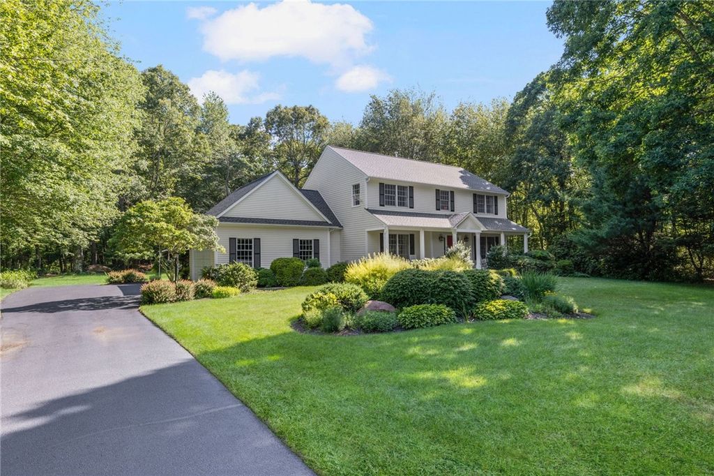 11 Prides Crossing Lane, North Kingstown, RI 02874