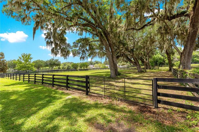 9041 SW 14TH AVENUE, Ocala, FL 34476