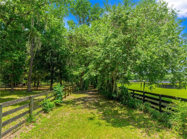 9041 SW 14TH AVENUE, Ocala, FL 34476
