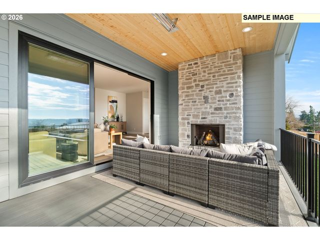 4581 Calaroga Dr, West Linn, OR 97068