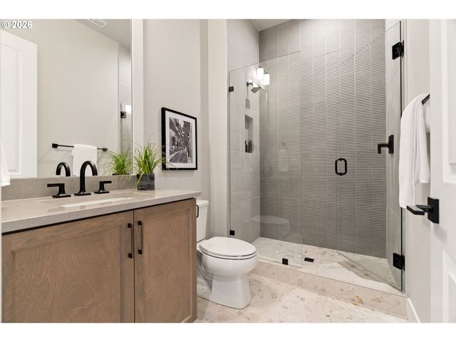 4581 Calaroga Dr, West Linn, OR 97068