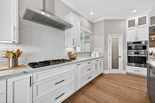 2367 Clubhouse Dr, Rocklin, CA 95765