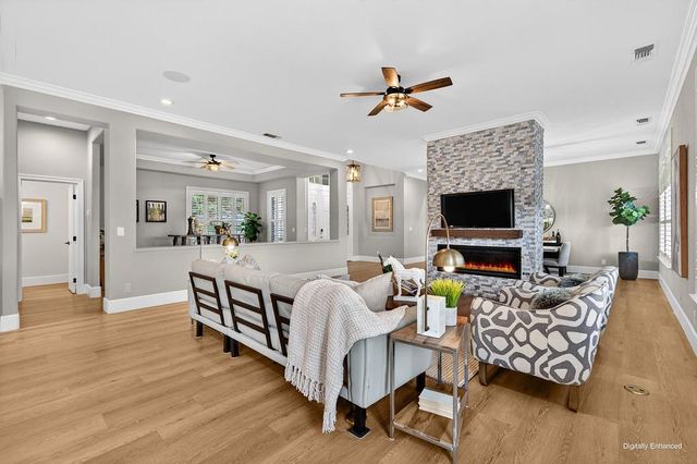 2367 Clubhouse Dr, Rocklin, CA 95765