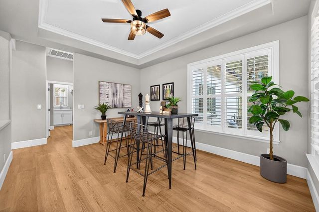 2367 Clubhouse Dr, Rocklin, CA 95765