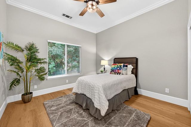 2367 Clubhouse Dr, Rocklin, CA 95765