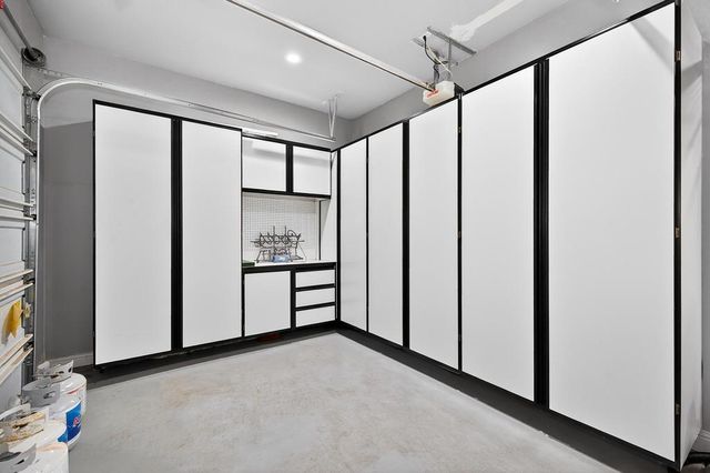 2367 Clubhouse Dr, Rocklin, CA 95765