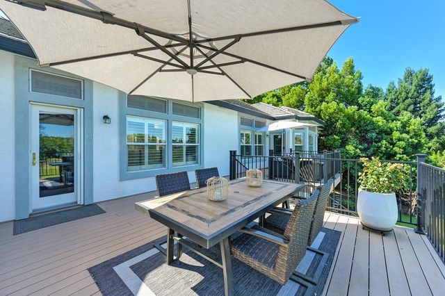 2367 Clubhouse Dr, Rocklin, CA 95765