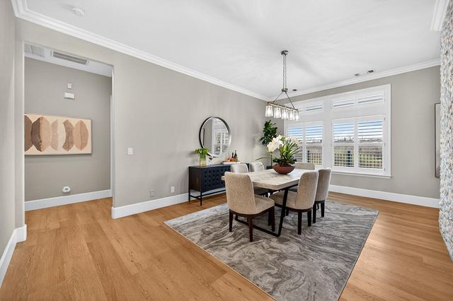 2367 Clubhouse Dr, Rocklin, CA 95765