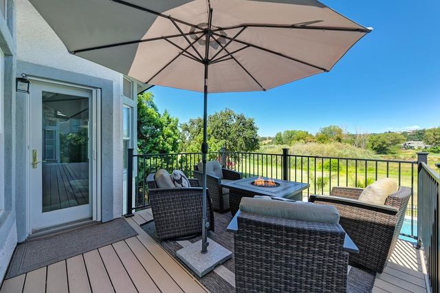 2367 Clubhouse Dr, Rocklin, CA 95765