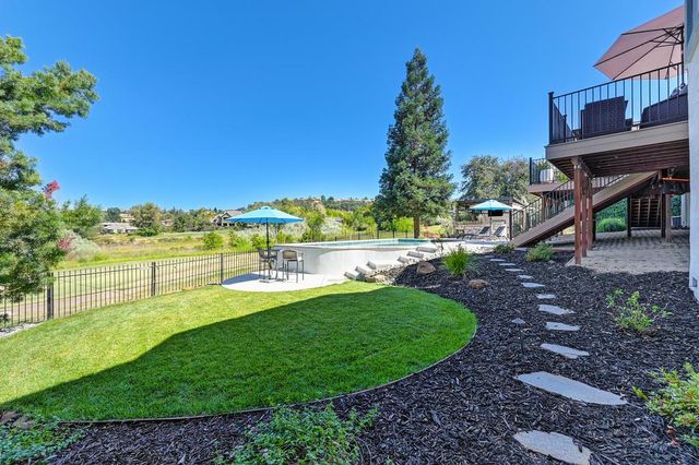 2367 Clubhouse Dr, Rocklin, CA 95765