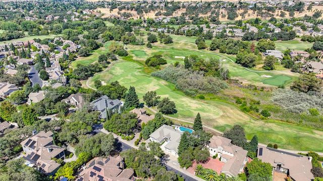 2367 Clubhouse Dr, Rocklin, CA 95765