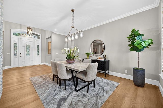 2367 Clubhouse Dr, Rocklin, CA 95765