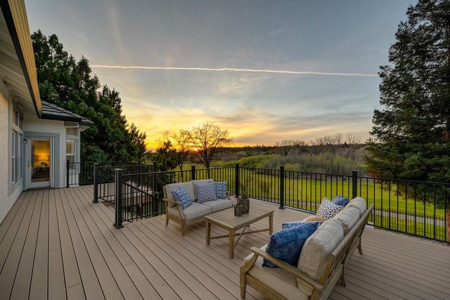 2367 Clubhouse Dr, Rocklin, CA 95765