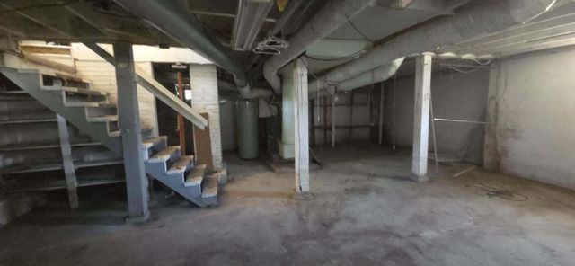 2613 W Walnut Street, Springfield, MO 65806