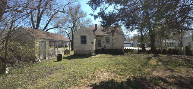 2613 W Walnut Street, Springfield, MO 65806