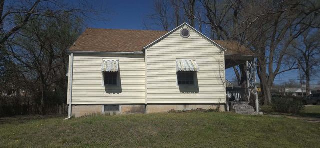 2613 W Walnut Street, Springfield, MO 65806