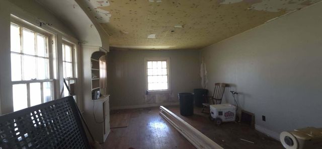 2613 W Walnut Street, Springfield, MO 65806