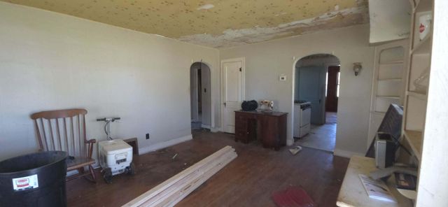 2613 W Walnut Street, Springfield, MO 65806