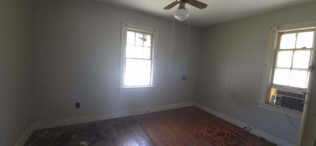 2613 W Walnut Street, Springfield, MO 65806