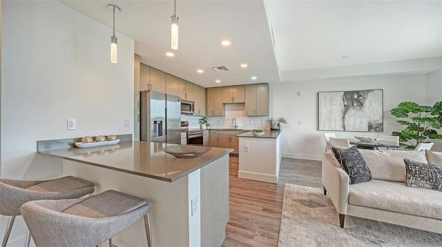 1709 N TAMIAMI TRAIL 502, Sarasota, FL 34234