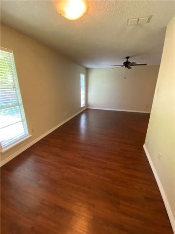 5345 Woodgate Dr, Corpus Christi, TX 78413