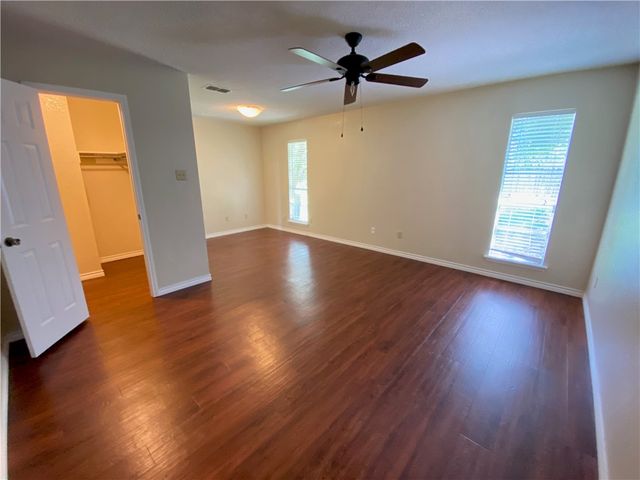 5345 Woodgate Dr, Corpus Christi, TX 78413