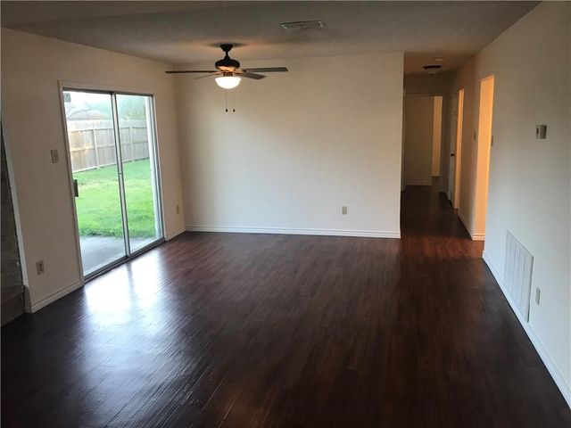 5345 Woodgate Dr, Corpus Christi, TX 78413