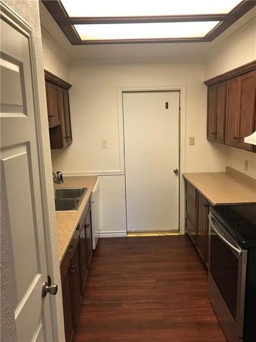 5345 Woodgate Dr, Corpus Christi, TX 78413