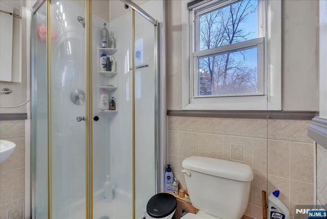 29 Bushwick Lane, West Milford, NJ 07480