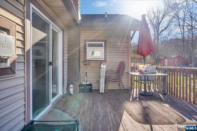 29 Bushwick Lane, West Milford, NJ 07480