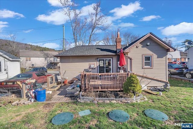 29 Bushwick Lane, West Milford, NJ 07480