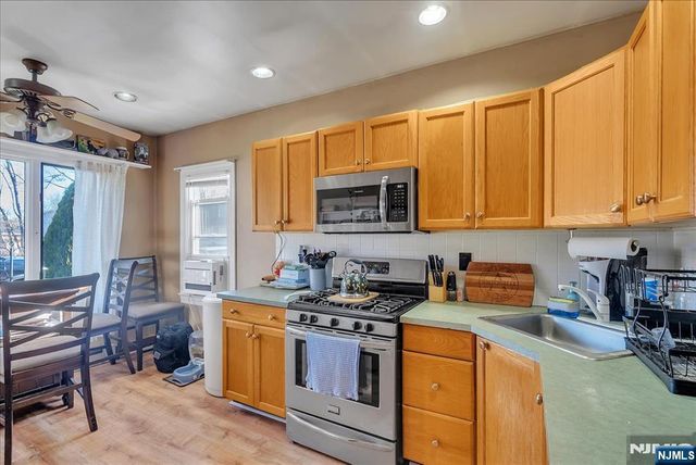 29 Bushwick Lane, West Milford, NJ 07480