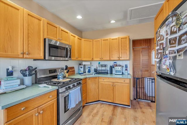 29 Bushwick Lane, West Milford, NJ 07480