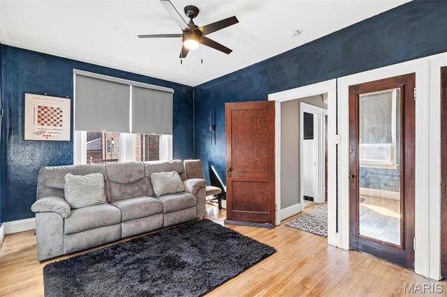 448 N Hanley Road, University City, MO 63130