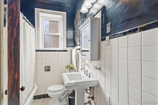 448 N Hanley Road, University City, MO 63130