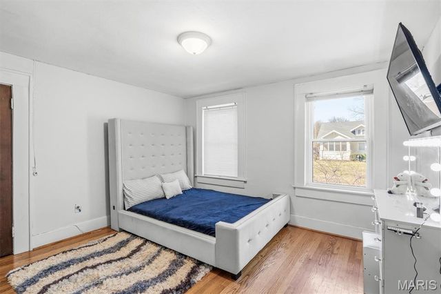 448 N Hanley Road, University City, MO 63130