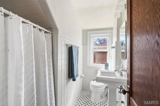 448 N Hanley Road, University City, MO 63130