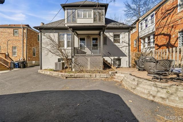 448 N Hanley Road, University City, MO 63130