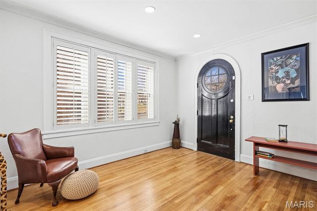 448 N Hanley Road, University City, MO 63130