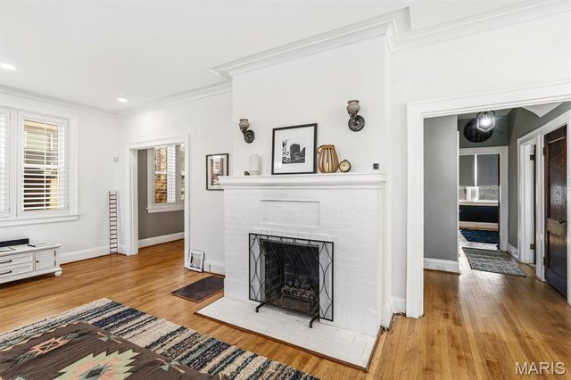 448 N Hanley Road, University City, MO 63130