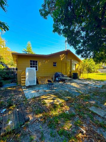 1100 N 24th Ave, Hollywood, FL 33020