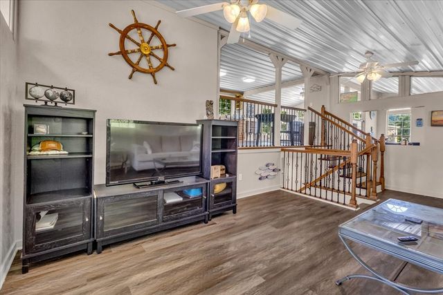 550 Shasteen Hollow Rd, Lynchburg, TN 37352