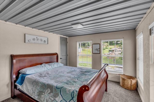 550 Shasteen Hollow Rd, Lynchburg, TN 37352